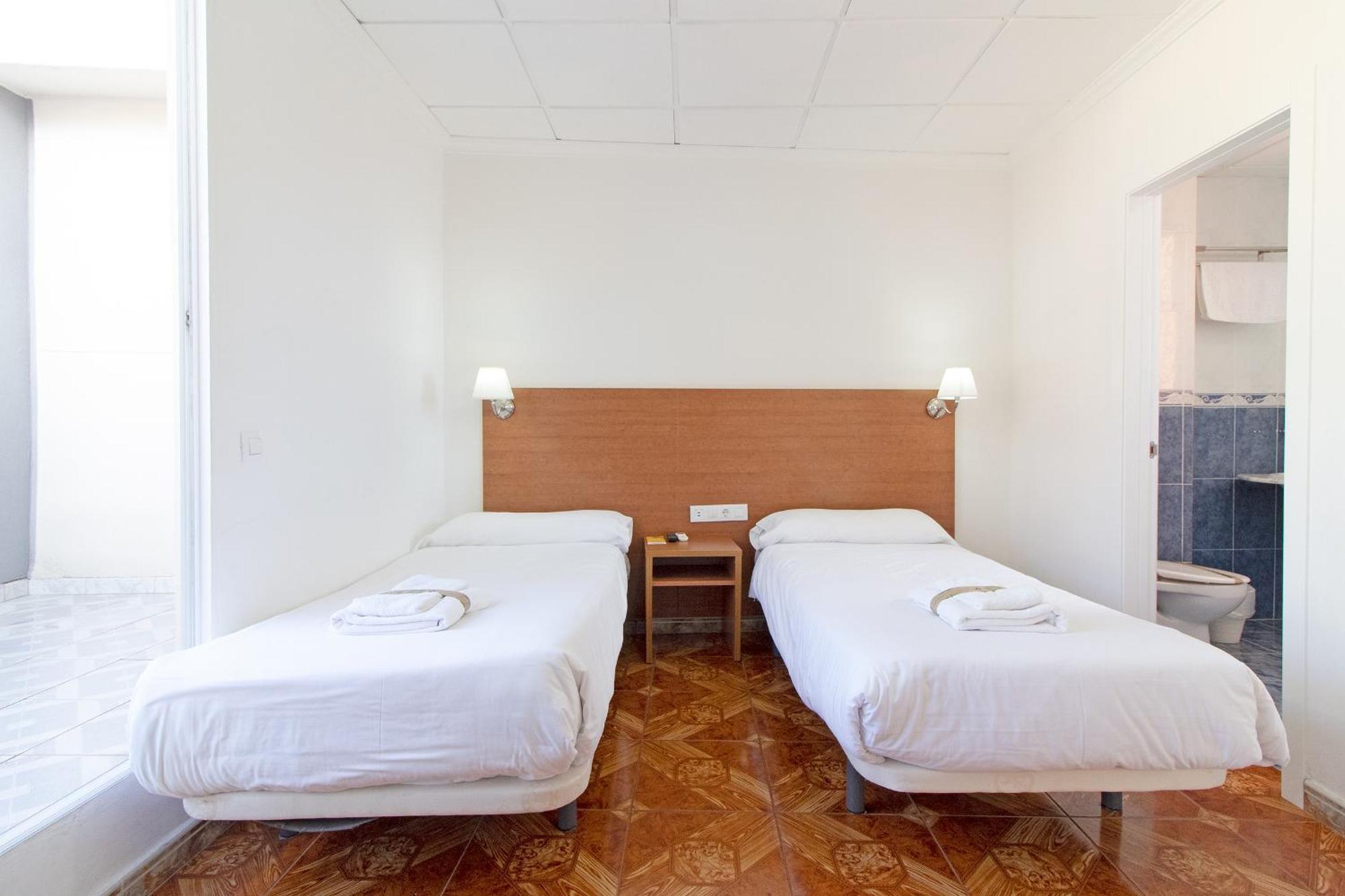 Hotel Sagunto Bagian luar foto